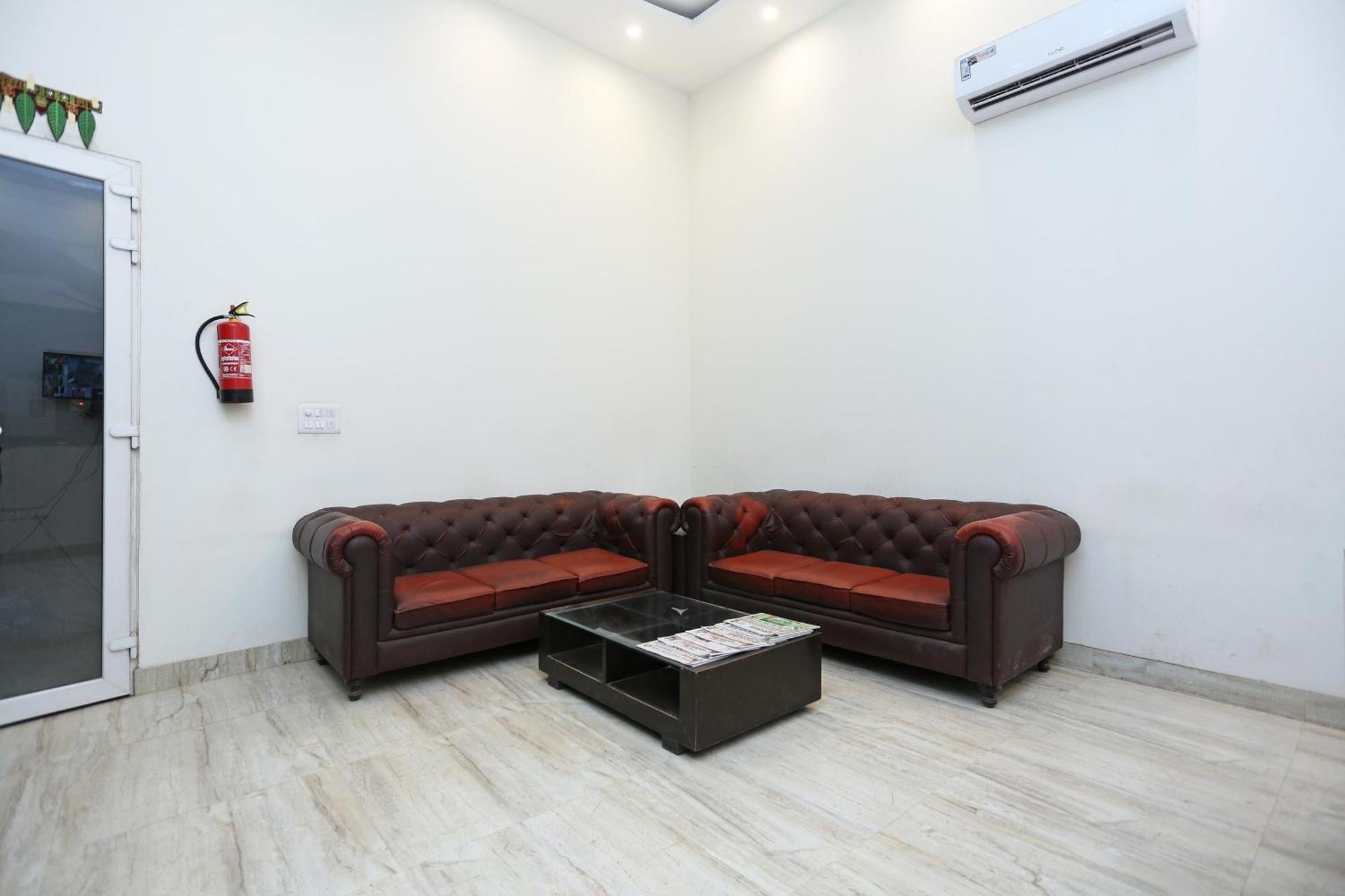 Hotel O Lakshya New Delhi Eksteriør bilde